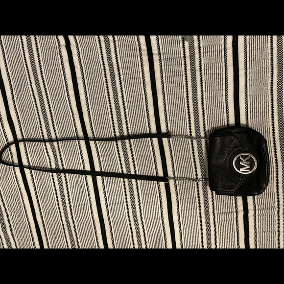 Michael Kors crossbody - Picture 2 of 2